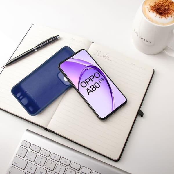 Skyddande stötsäker skal för Oppo A80 i LIQUID BLUE Blå