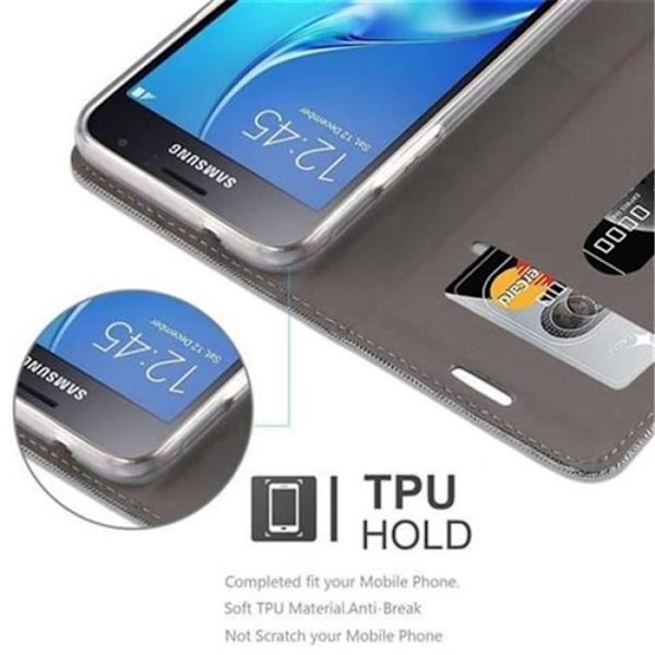 Samsung Galaxy J1 2016 (6) Fodral i LJUSGRÅBRUNT från Cadorabo (TYG-LÄDER FAUX Design) Helt skyddsfodral med flik