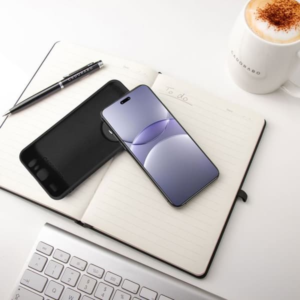 Skyddsfodral för Huawei NOVA 13 Pro Stötabsorberande i LIQUID BLACK Svart