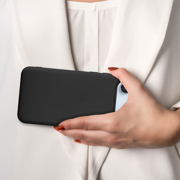 Skal för iPhone 17 AIR Stötskydd i LIQUID BLACK Svart