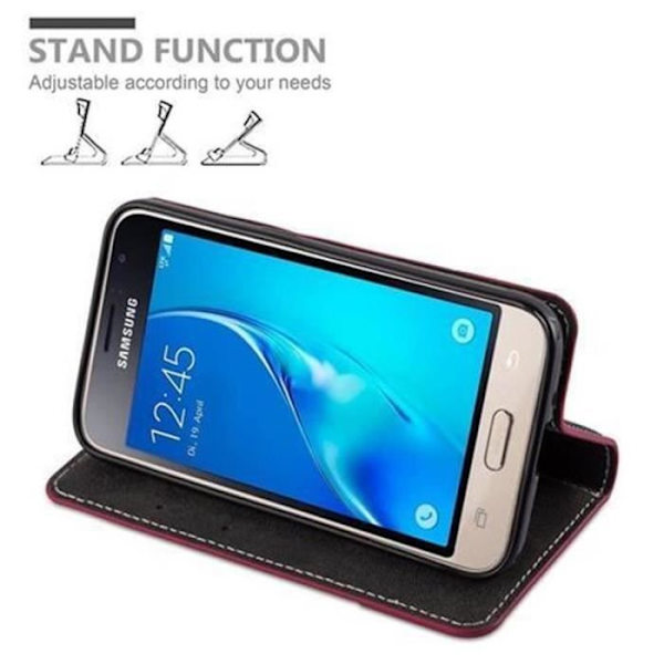 Cadorabo Fodral Samsung Galaxy J1 2016 (6) RÖD SVART SIMILI-(LÄDER/MOKA) Fodral Fodral Magnetiskt skydd Stativ Kortplats