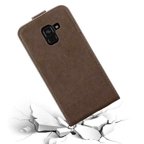 Coque - CADORABO - Samsung Galaxy A8 2018 - Syntetiskt läder - Brun - Magnetisk stängning kastanj