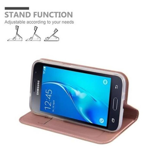 Samsung Galaxy J1 2016 (6) Fodral i CLASSY ROSÉ GOLD från Cadorabo (METALLIC MATT Design) Helt skyddsfodral med flip flik
