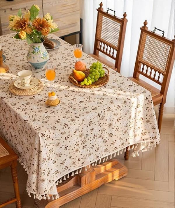Rustik bohemisk rektangulär bordsduk med blommönster, tvättbar, med tofsar, perfekt för köket (140 x 180 cm)