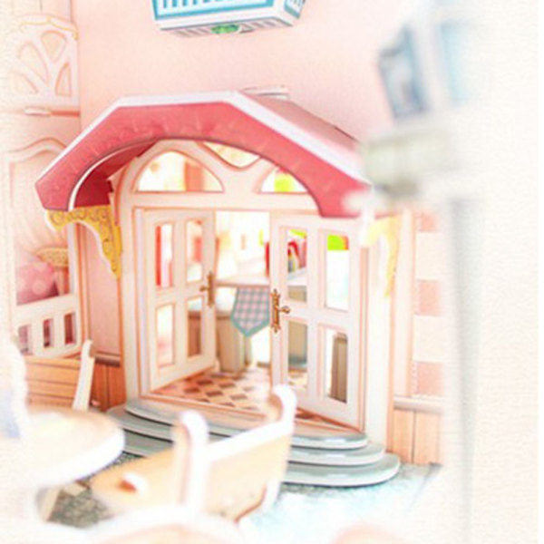 DIY miniatyrdockhus trämöbler