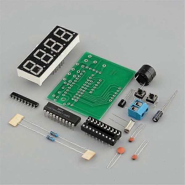 Digitalt ur-sæt med 4-cifret display, mikrocontroller-baseret elektronisk ur til gør-det-selv-projekter