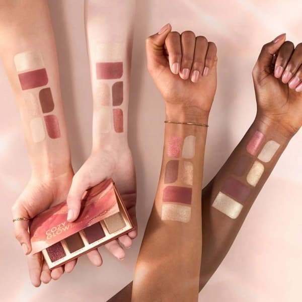 [RM]CATRICE - LUOMI- JA POSKIPALETTI COZY GLOW ROSA