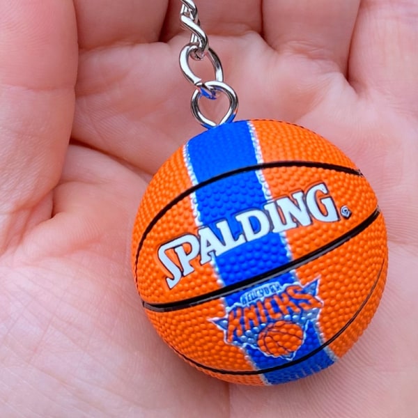 Baskethängande födelsedagspresent till basketfans Knicks