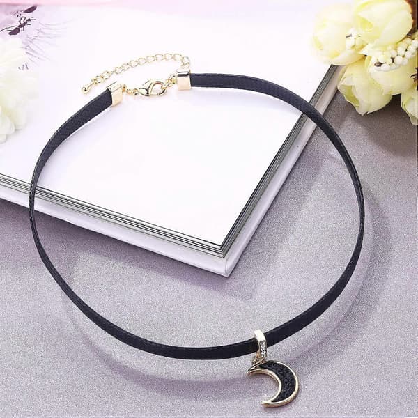 Dame sort choker halskæde, guldfarvet choker, elegant vedhæng