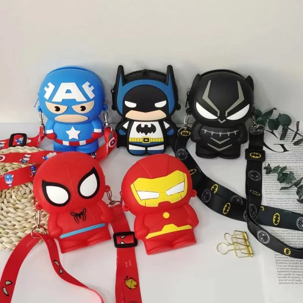 Anime The Avengers Marvel Cartoon Cute Spider Man Trendig Cool Byteskortväska Iron Man Justerbar rem Crossbody-väska för barn Black Panther