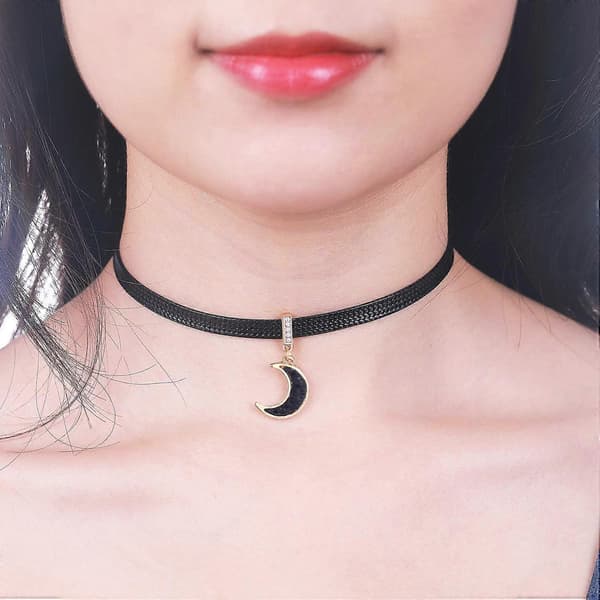 Dame svart choker-halskjede, gullfarget choker, elegant anheng