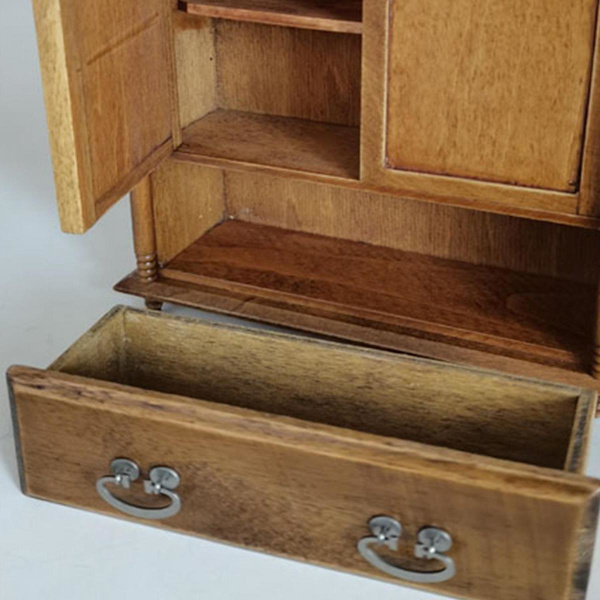 1:12 Skala DIY Dockhus Miniatyr Garderob