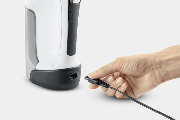 [RM]Battery-powered glass cleaner (extremely long battery life: 100 minutes, replaceable nozzle, spray bottle with microfiber cloth)