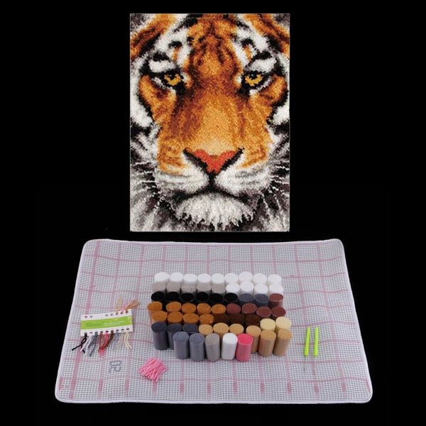 Knutkrokssats med grundläggande verktyg och instruktioner för att göra Tiger-tygmattor
