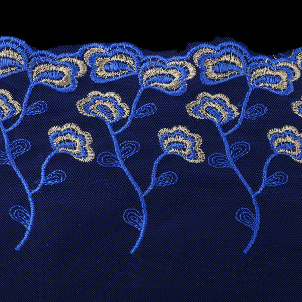 broderade spetskanter blommiga applikationer bröllopsklänning sömnad hantverk blå