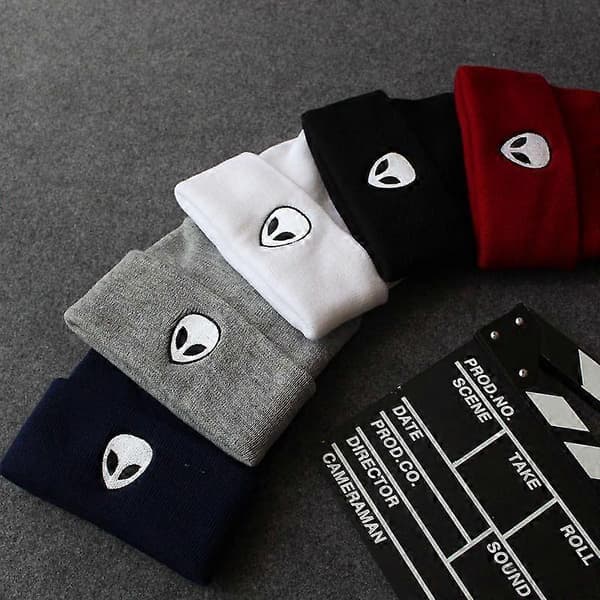 Ny Alien Skull Broderad Stickad Ullmössa för Män och Kvinnor, Höst/Vinter Uppvikt Kant Varm Mössa Grey