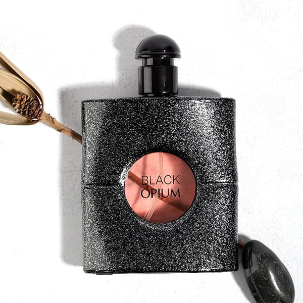 Sort opiumparfume, en frisk og let duft af sort kaffe til kvinder.