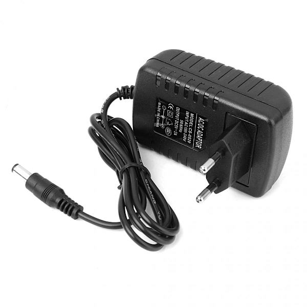 AC100-240V till DC5V 2A Strömförsörjning Laddare Konverter Adapter 5.5mm EU-kontakt
