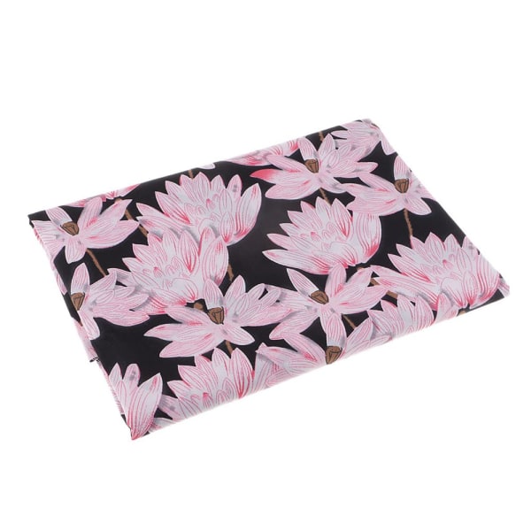 Blommig bomullstyg, sömnadsmaterial, japansk svart lotus, 1 meter