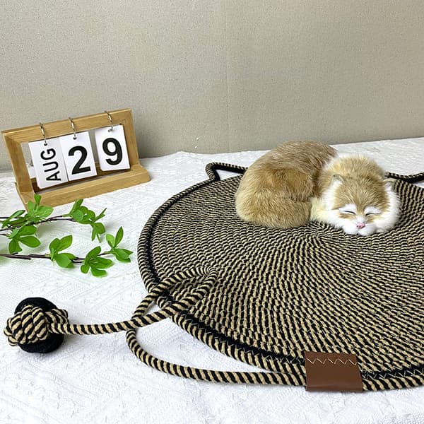 [RM]Cat scratching mat and toy ball integrated cat sleeping mat, scratch-resistant, durable, washable pet mat black black 50CM