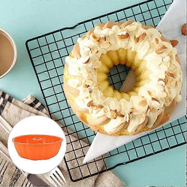 Pumpkin Shaped Silicone Cake Mold - 25cm Baking Pan in Orange for Fun Halloween Treats and Kitchen Utensils