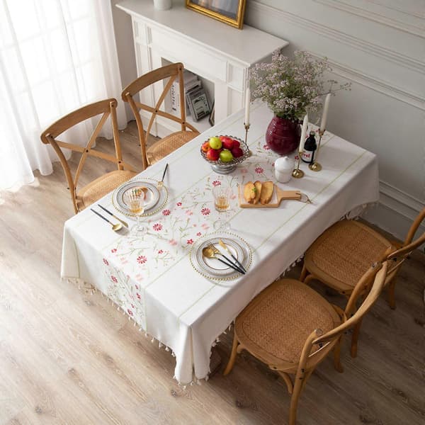 Rektangulär bordsduk i linne och bomull med tofsar och rosa blommor, modern minimalistisk stil, 140×180 cm