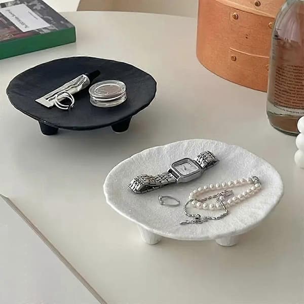 Keramisk smyckesbricka med trebent konstnärlig design, multifunktionell oval skrivbordsbricka size