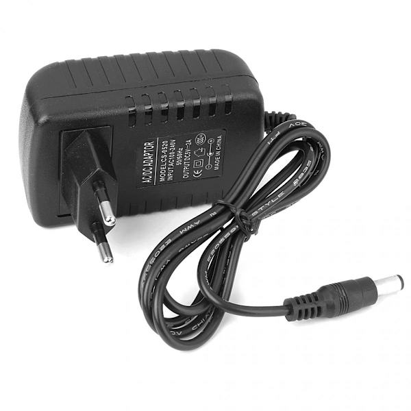 AC100-240V till DC5V 2A Strömförsörjning Laddare Konverter Adapter 5.5mm EU-kontakt