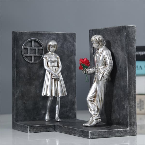 [RM]2 stk. ornament 3D-effekt dekorative lette samlerobjekt figur skulptur dekorative bogstøtter til bibliotek