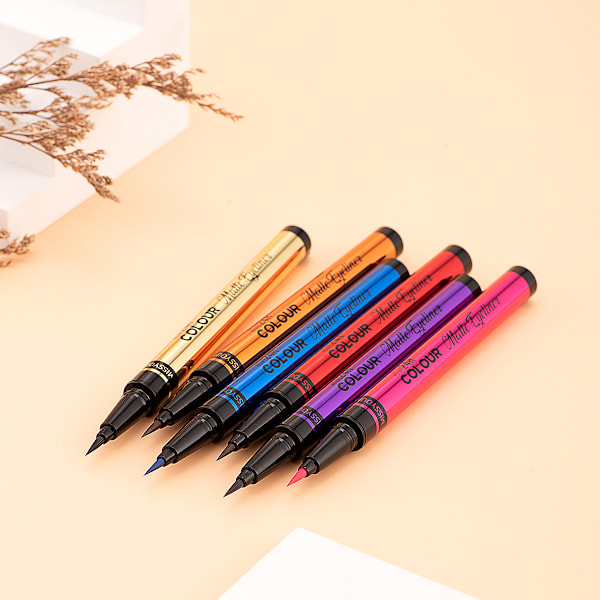 Matt Färg Eyeliner Vattentät Långvarig Flytande Eyeliner Penna red