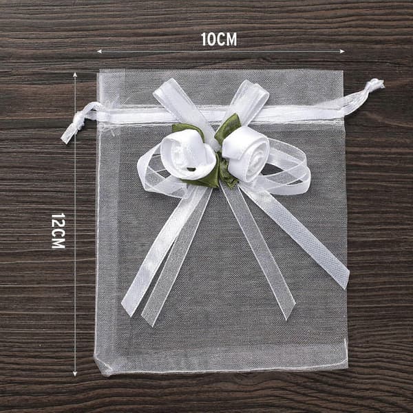 50-pack vita rosor organza presentpåsar med dragsko, 4 x 4,7 tum bröllopsfavör presentpåsar, små