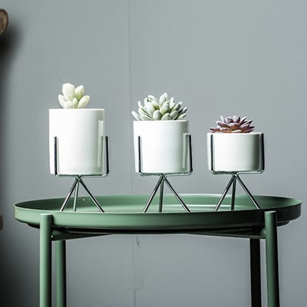 Nordisk metallväxtställ med blomkruka m-silverkruka 7,5 cm