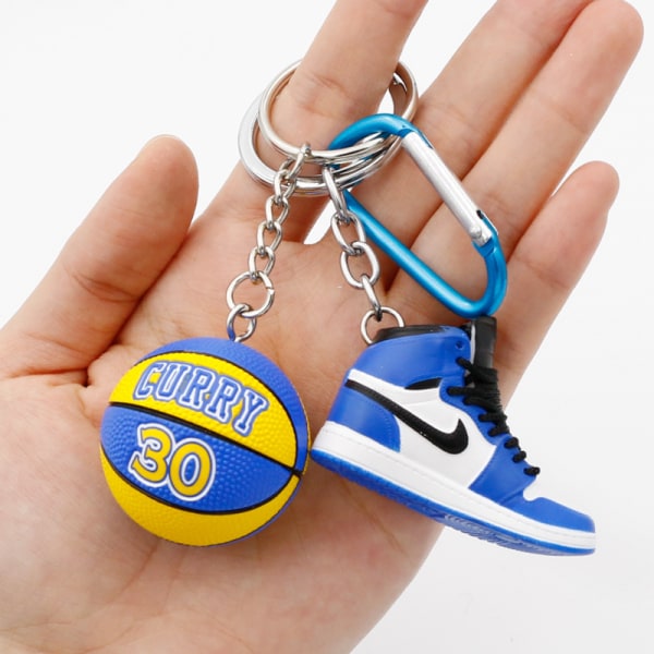 Nyckelring sammärkta hänge mini sneakers AJ biltillbehör style 1