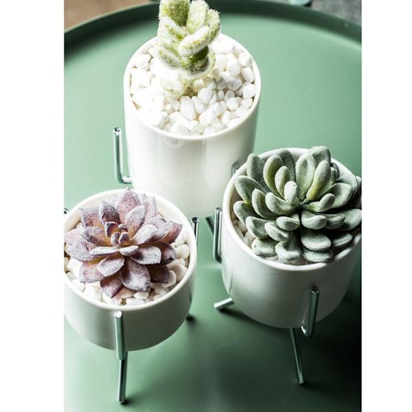 Nordisk metallväxtställ med blomkruka m-silverkruka 7,5 cm