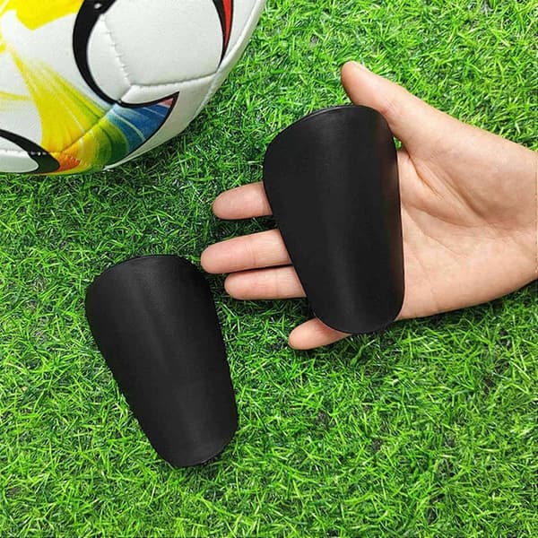 30 stk. sorte benskinner mini benskinner, slidstærke stødabsorberende fodboldbenskinner, fodboldtræningsbenskinner Black