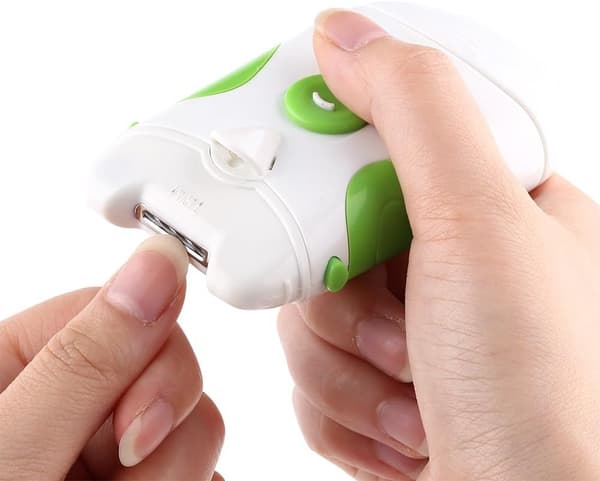 Elektrisk negleklipper for eldre, sikker håndklipper