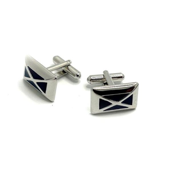 ainutlaatuiset kalvosinnapit Silver