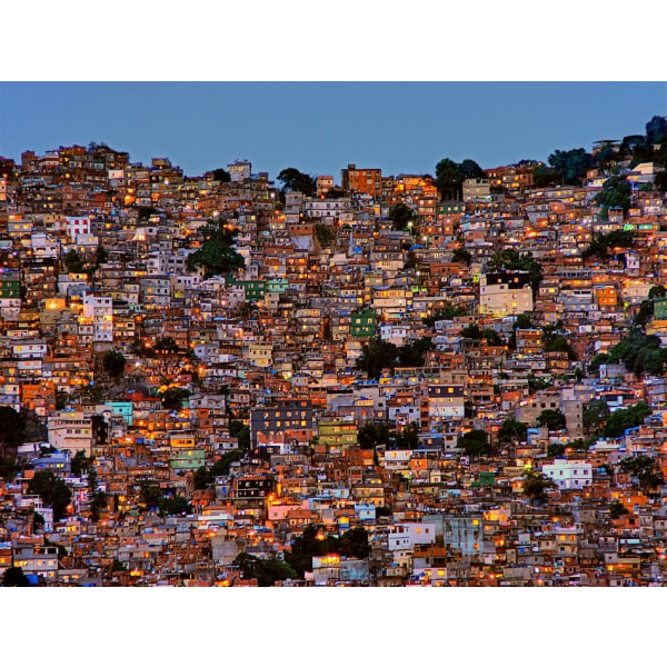 Natten falder over Favela da Rocinha MultiColor 30x40 cm