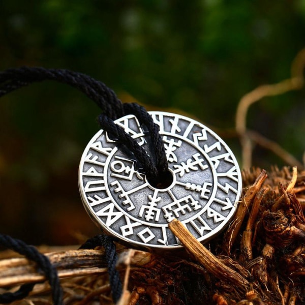 Halskæde - Nordic Mythology - Vegvisir med runer og sort hals