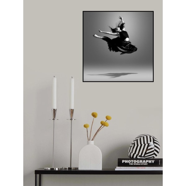 Jumping Dancer MultiColor 50x70 cm