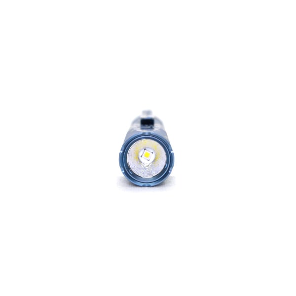 NITEYE by JETBeam - 12 vuotta - ylellinen 800 taskulamppu Light blue