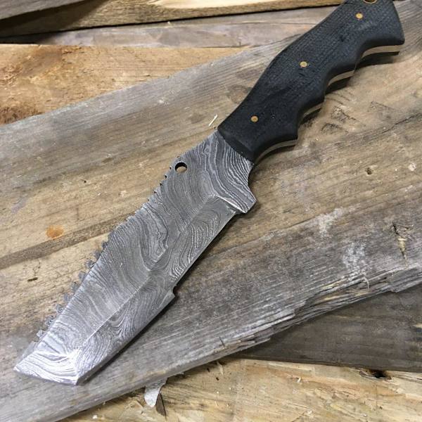 Handgjord Jaktkniv Damascus Svart