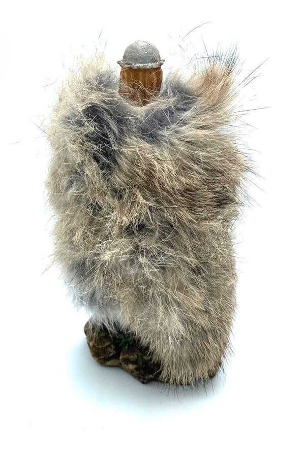 Viking krigare handmålad figur yxa
