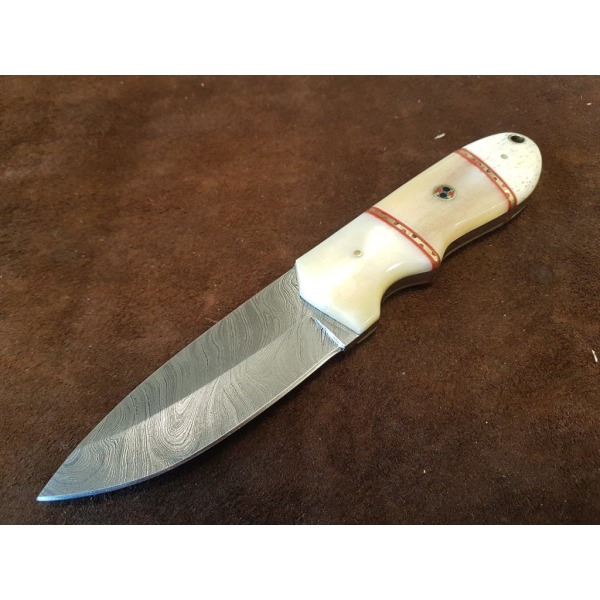 Handgjord Jaktkniv Damascus Vit