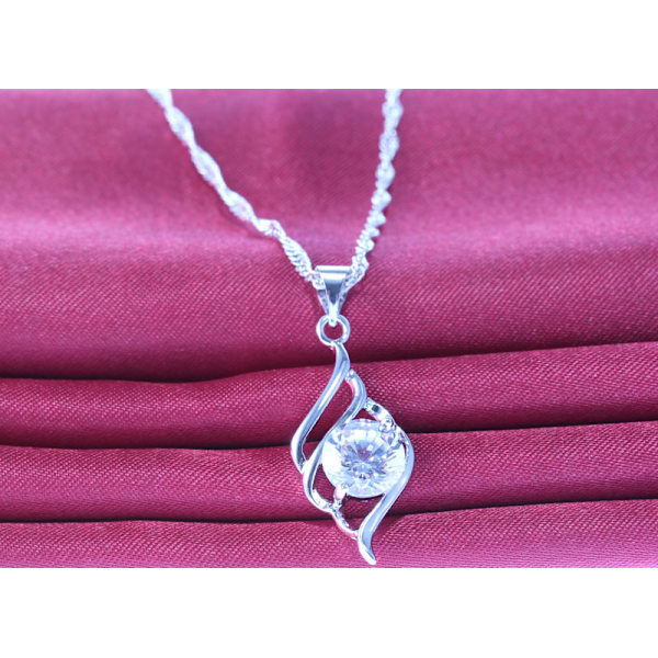 Vackert halsband - strass