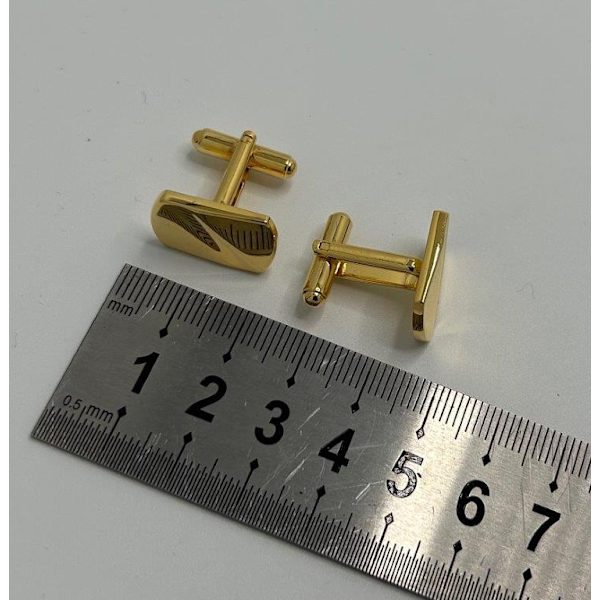 ainutlaatuiset kalvosinnapit Gold