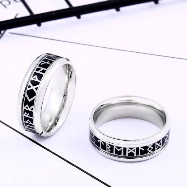 Ring - Nordisk mytologi - Runor stål med svart bakgrund #9,5