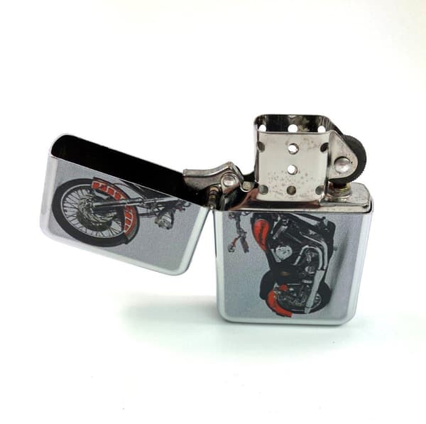 Petrol lighter with motorcycle – red cruiser with large front wheel Silver