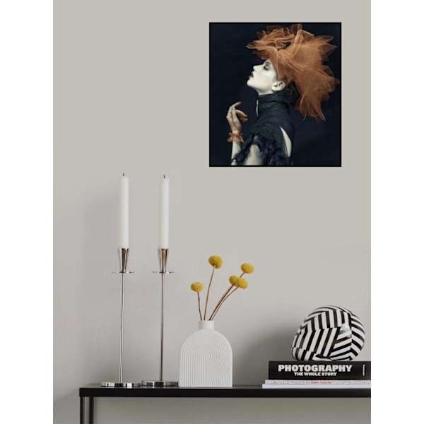 Imperious Lady MultiColor 50x70 cm