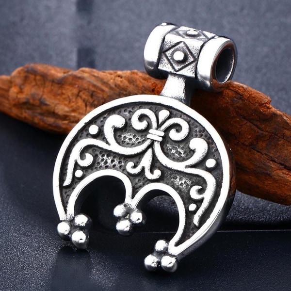 Pendant - Nordic Mythology - Lunula / moon symbol